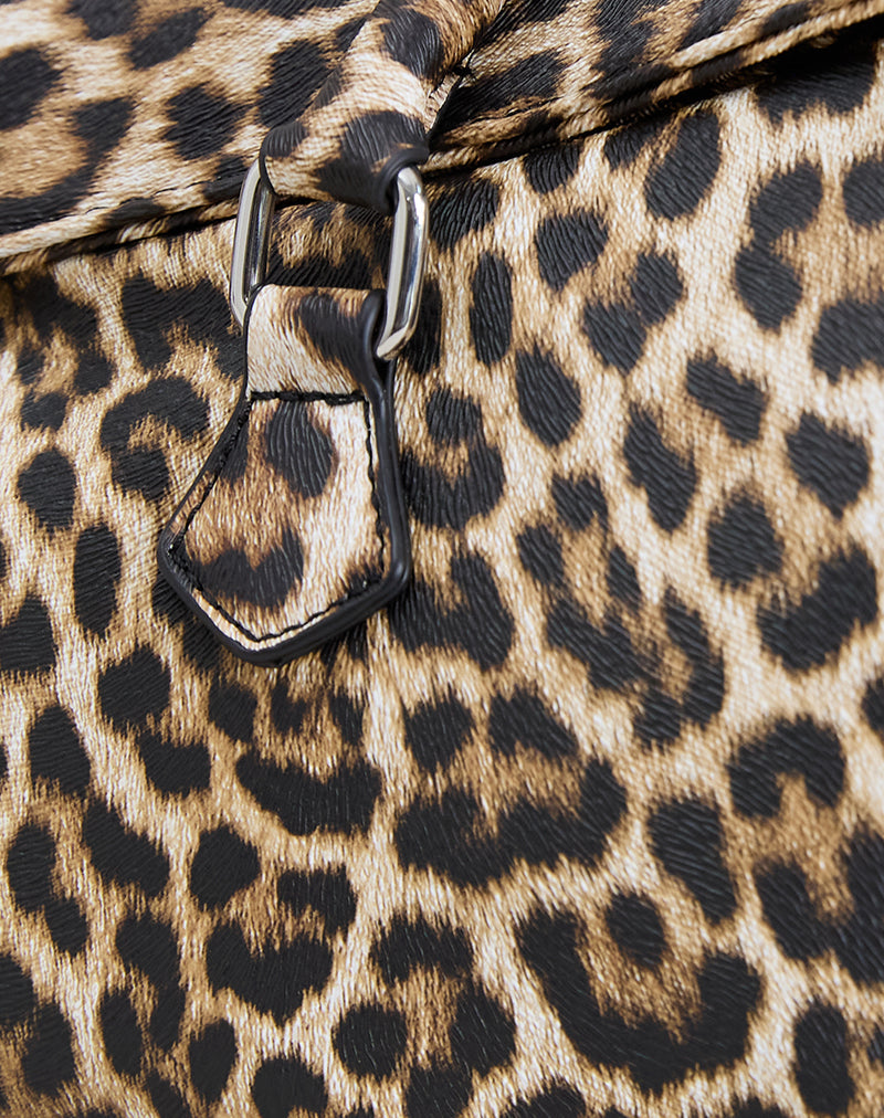 Shoulder Bag in Leopard Print